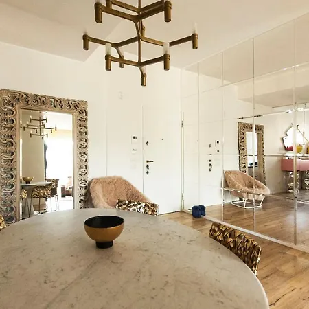 Apartment Luxury Designer Space In Shopping District *