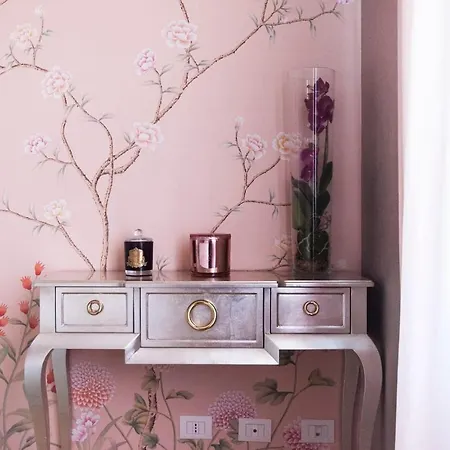 Apartment Luxury Designer Space In Shopping District *