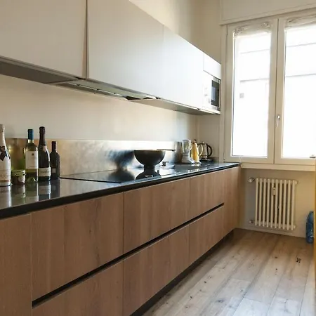 Luxury Designer Space In Shopping District Apartment Milan
