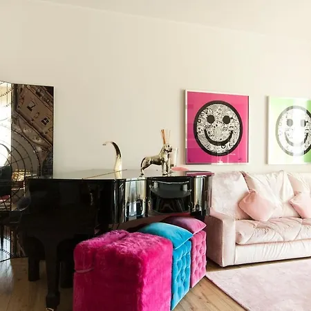 Luxury Designer Space In Shopping District Apartment Milan